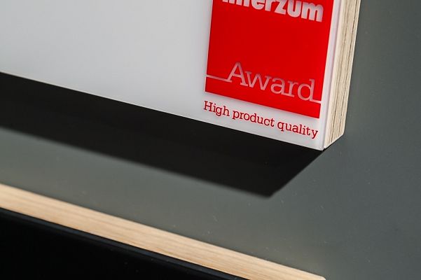 Kristall Zero-Edge została doceniona nagrodą High Quality Award na targach Interzum 2015 w Kolonii