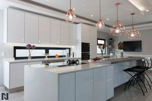 Kristall Połysk Biały - Efekt tafli szkła z kolekcji Kristall realizacja Niemann SA