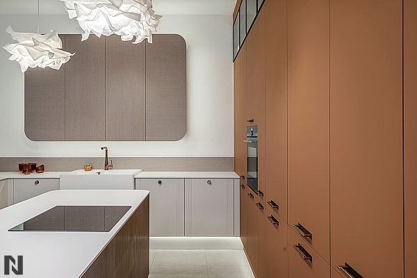 Zabudowa kuchenna w showroomie firmy PROSTA LINIA, Mosiądz 8857