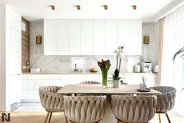 Śnieżnobiały 1982 - Szafranova Studio